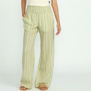 Billabong New Waves 2 Wide Leg Pants Size in Avocado Size Medium